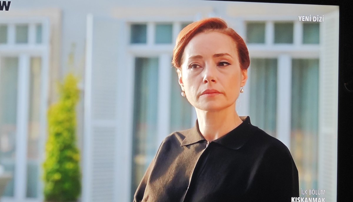 Seniha dizinin içine girmiş bir senarist gibi kendi yazıp kendi oynuyor, helal👻#Kıskanmak <a href="/kiskanmakdizitv/">Kıskanmak Dizi</a>