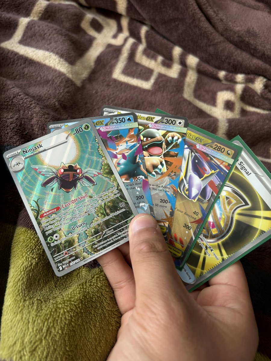 _TechiTV_'s tweet image. oh, those are Mega Pokémon