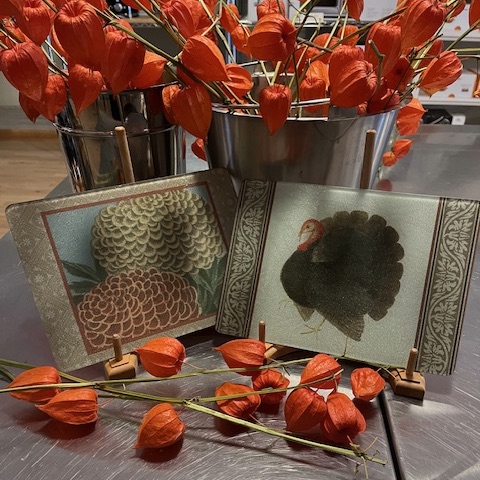 Glass  Cheeseboards for the Season – Autumn Flowers and Turkey by Leslie  Evans. Beautiful accent to your charcuterie board or table setting.  Wonderful for Halloween and Thanksgiving feasts.
