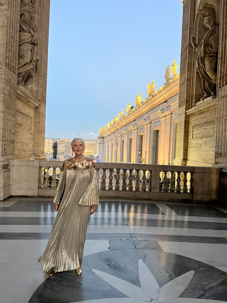 mayemusk's tweet image. A magnificent evening at the Sistine Chapel with @ToscaMusk @kimbal @christianamusk and friends, celebrating the 2025 Vatican Jubilee.