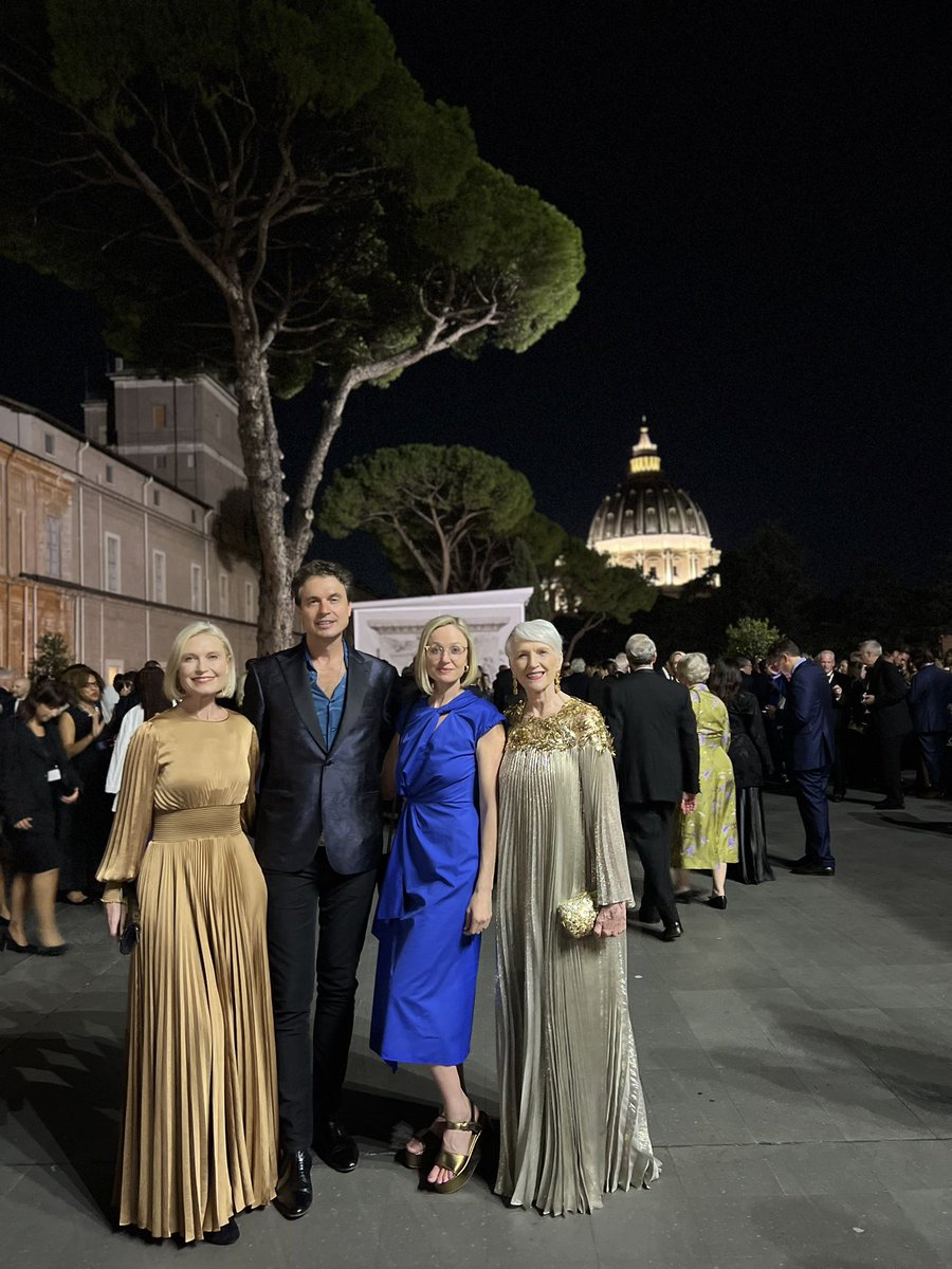 mayemusk's tweet image. A magnificent evening at the Sistine Chapel with @ToscaMusk @kimbal @christianamusk and friends, celebrating the 2025 Vatican Jubilee.
