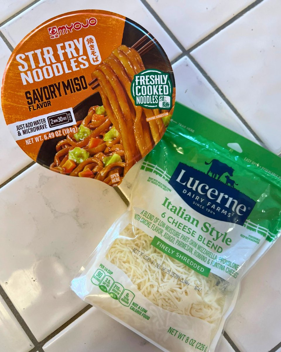 Bowl Stir Fry Noodles + チーズ🧀トッピング！