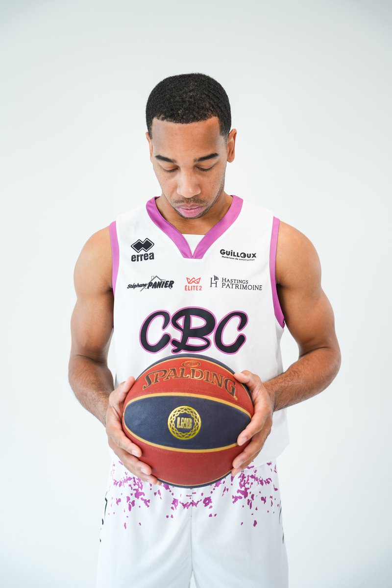 𝗡𝗼𝘂𝘃𝗲𝗮𝘂 𝗺𝗮𝗶𝗹𝗹𝗼𝘁 𝗱𝗼𝗺𝗶𝗰𝗶𝗹𝗲 🎽

C’est le grand retour du blanc à la maison ! 🤩