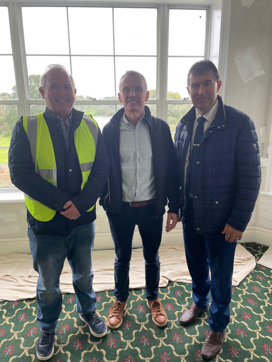 SenRobGallagher's tweet image. Dropped in to the @nuremorehotel to see how the work is progressing.
Big thank you to @mcgettigandenis and Michael for the grand tour.
Good news is that they expect to be open for business in the next few weeks 😊