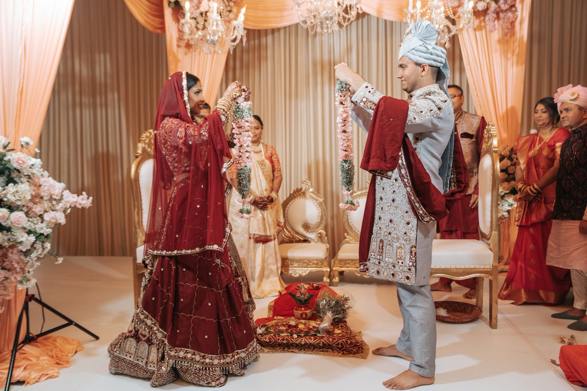 SpringfieldCC1's tweet image. From intimate gatherings to grand celebrations, across every tradition and culture, Springfield Country Club is honored to host weddings of all kinds.
📸: Dreamline Productions
Contact us today to start planning your perfect day: springfieldcc.net/weddings/