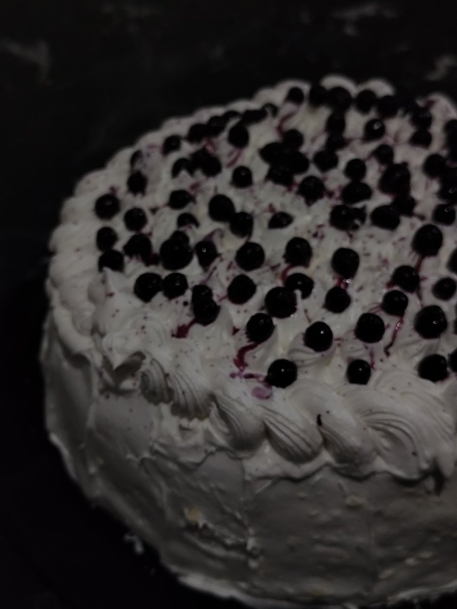 fistiklituz's tweet image. kalbi azıcık kırılınca kızlar