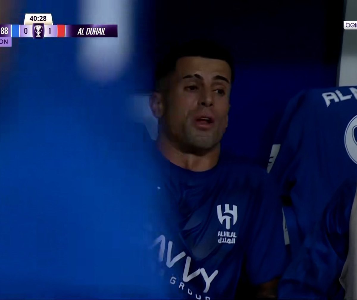 كالعادة كانسبلو من يوم تعاقدنا معه وهو مصاب لاعب منتهي

لو فيه خير ما رماه الطير
هذي نهاية التعاقدات العبثية 😩😱
 #الهلال_الدحيل