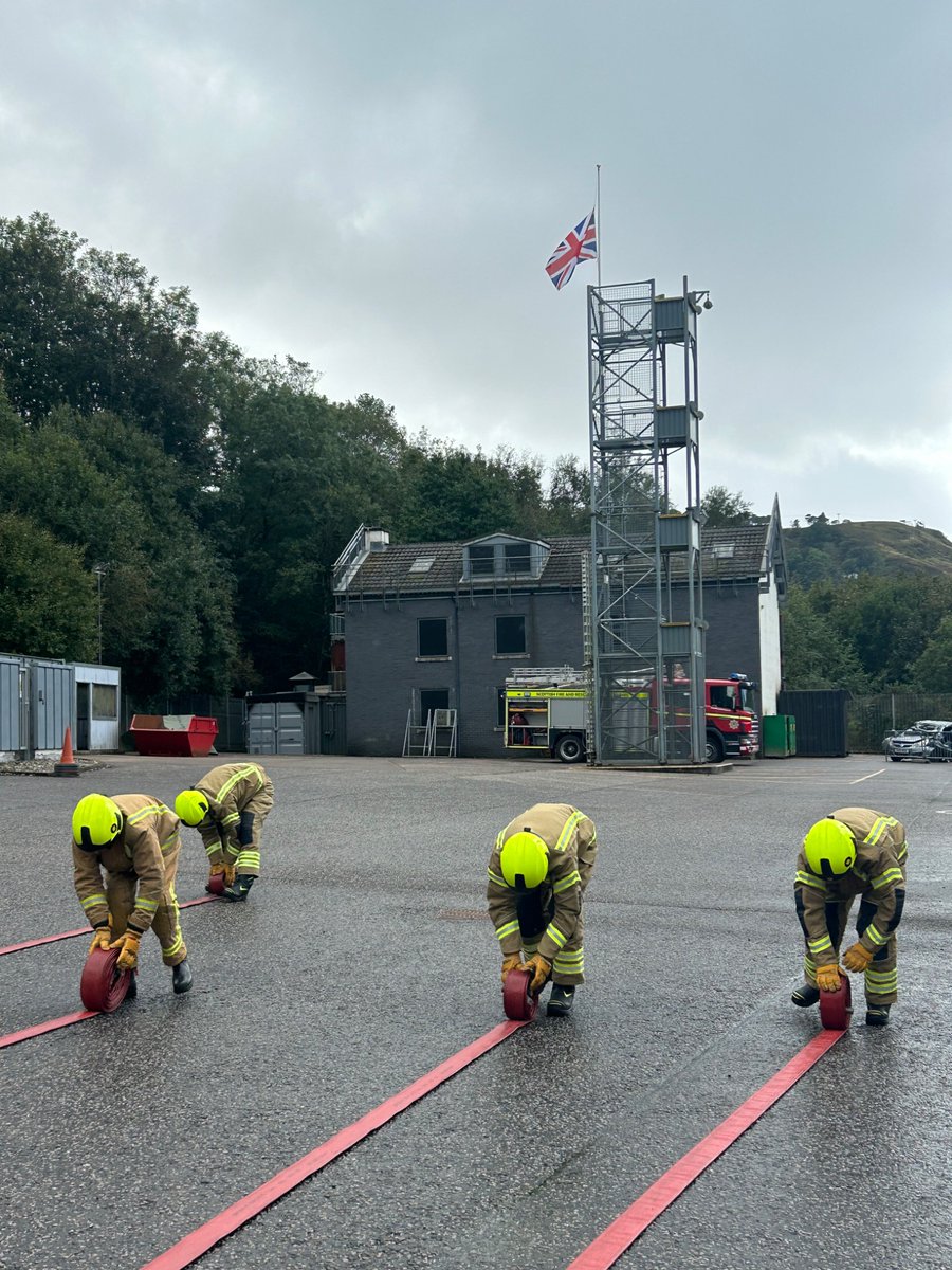 Another step closer to helping protect their communities, students from Callander, Lochcarron, Whalsay, Keith, Newton Stewart, Killin &amp; Scalloway attending Oban for their On Call T&amp;TM course. Do you have what it takes to become an On Call firefighter ? #Oncall #Teamwork  🚒🔥