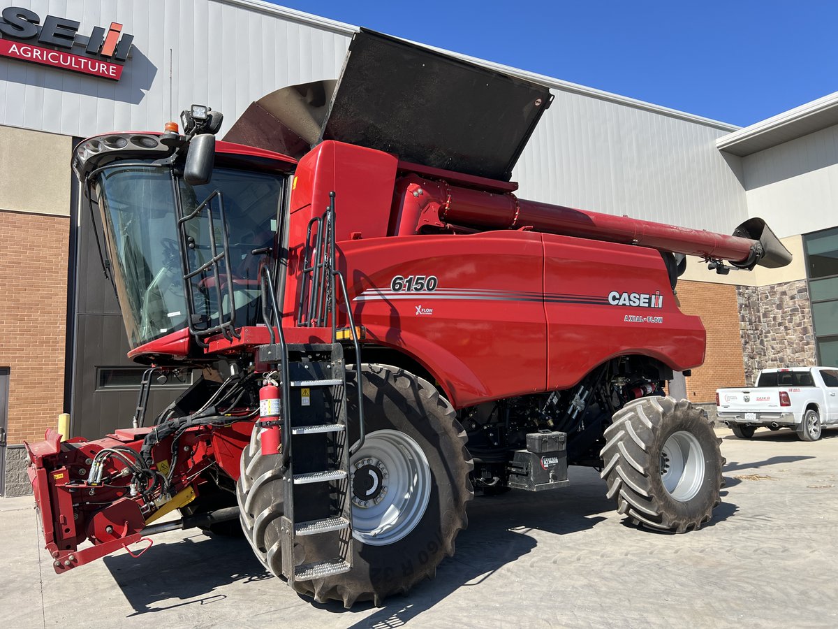 The most recent combine trade-in! A Case IH 6150 - local trade, great machine!! Available on the lot in Atlanta, photos taken TODAY! 📸  ow.ly/bThR50WXF6s