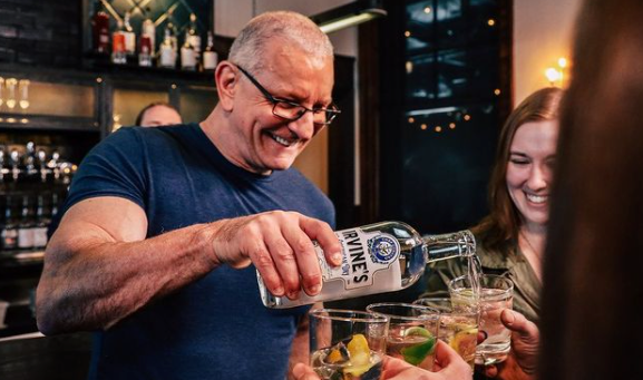 RealBarBook's tweet image. 🥃 Boardroom Spirits = clean energy + clean spirits 🌞
✅ Precision-distilled
✅ No shortcuts
✅ Powered by solar
✅ Makers of Chef Robert Irvine’s spirits 👨‍🍳
Now live on The Bar Book app 📲
👉 thebarbookapp.com/businesspublic…
#TheBarBook #BoardroomSpirits #RobertIrvine #CraftSpirits