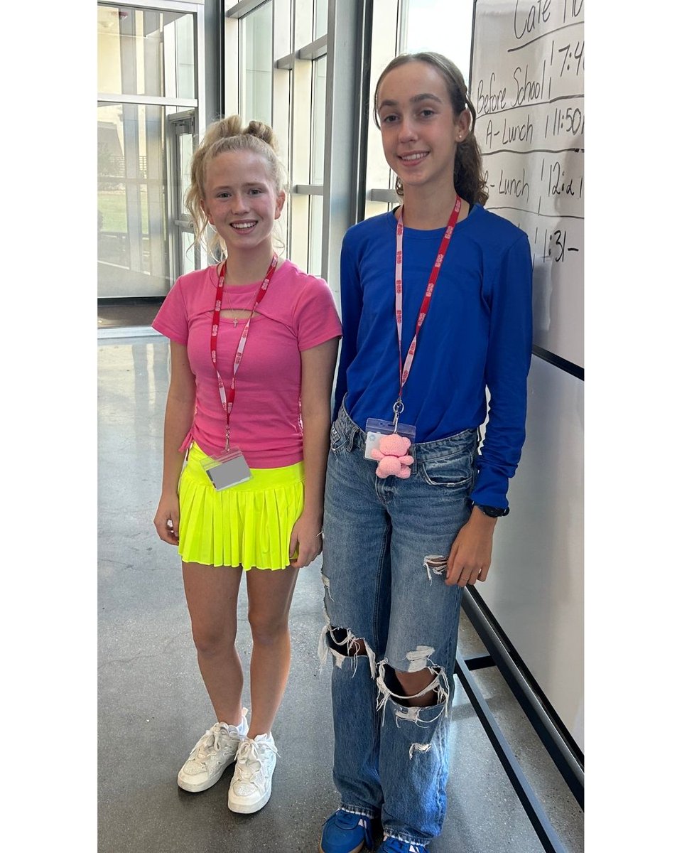 MHS9th's tweet image. Today we were letting our Marcus 9 Smiles Shine for Kindness week by wearing bright colors and sparkles! We were even treated to a Treat Trolley from our Admin team! #LISDBeKind #OneLISD #BeTheOne #AllRoadsLeadToExcellence