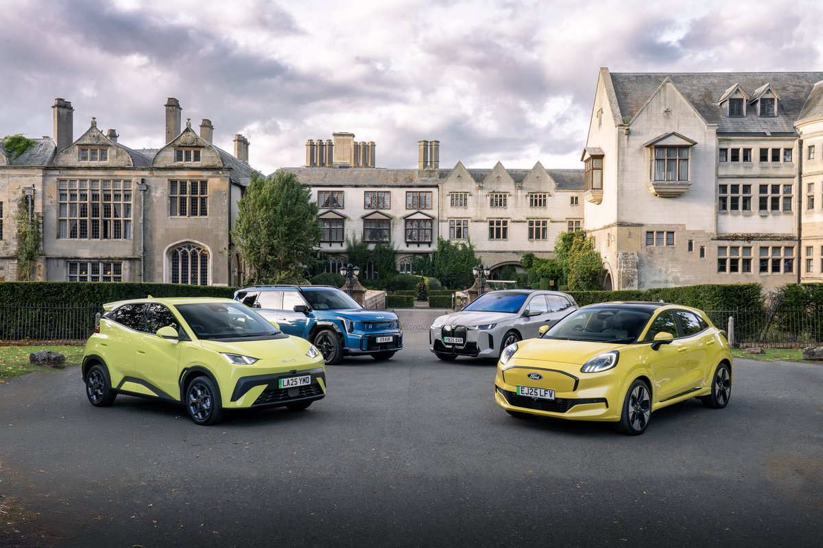 SMMT's tweet photo. Tomorrow marks the launch of Drive Live, SMMT’s brand-new media driving and networking event

Set in the stunning grounds of Coombe Abbey, this exclusive experience brings together leading automotive journalists, content creators, and influencers to:

🛞Test drive the UK’s latest vehicles – including EVs – on scenic countryside routes
📸Capture standout content in a premium setting
🔌Connect directly with brands shaping the future of mobility

#SMMTDriveLive