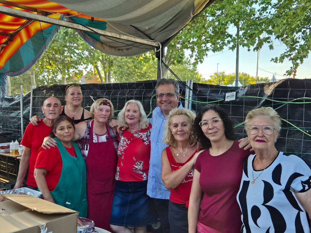 PSOE Parla (@psoedeparla) on Twitter photo Como cada año, nuestra caseta de las fiestas patronales de Parla ha compartido una jornada llena de ilusión junto a las asociaciones de nuestra ciudad. 🫂🌹
Reforzamos la unión que hace de #Parla una ciudad solidaria, participativa y con futuro.
¡Muchísimas gracias! Como cada año, nuestra caseta de las fiestas patronales de Parla ha compartido una jornada llena de ilusión junto a las asociaciones de nuestra ciudad. 🫂🌹
Reforzamos la unión que hace de #Parla una ciudad solidaria, participativa y con futuro.
¡Muchísimas gracias!