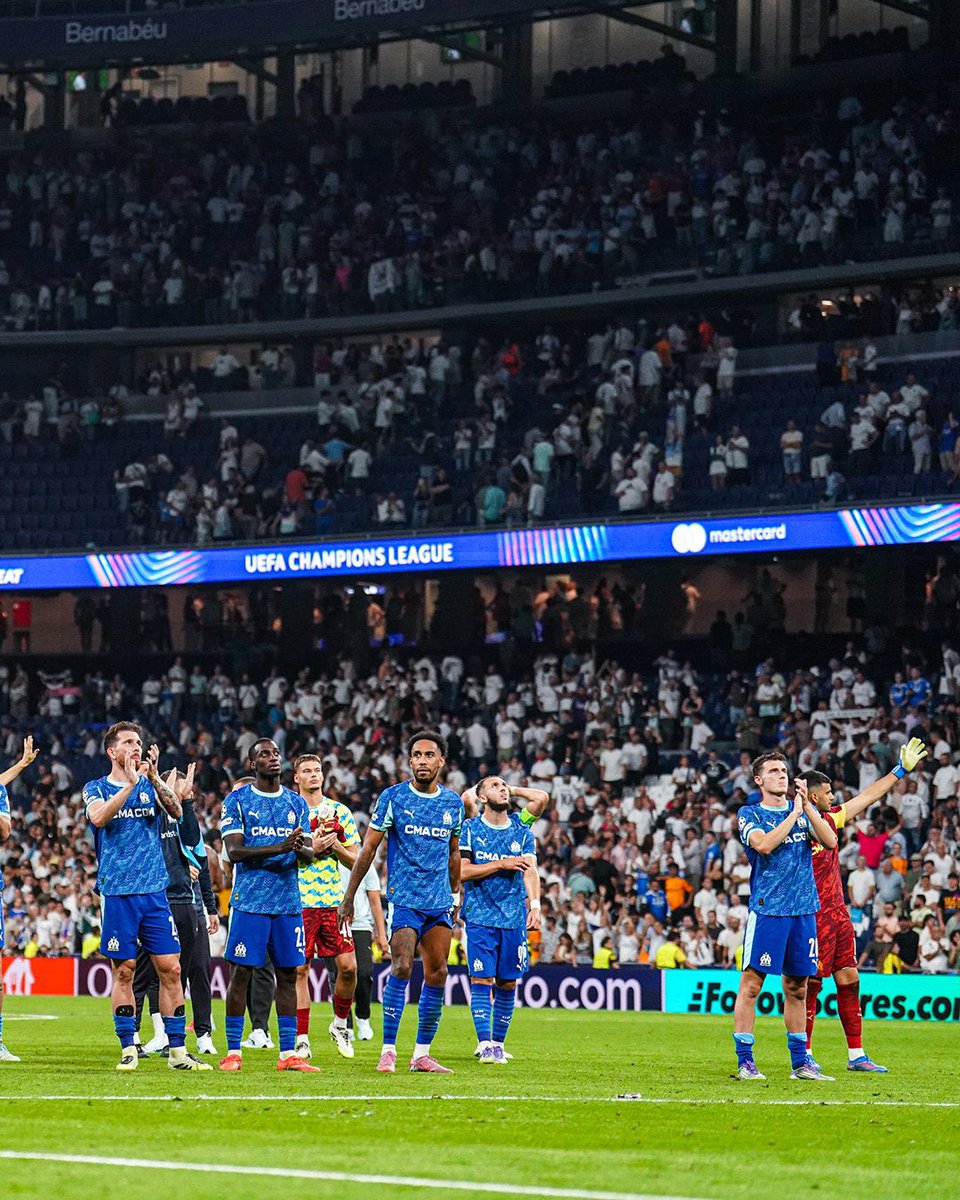 Tous ensemble, tous unis derrière l’Olympique 👏🏽💙

📸 <a href="/OM_Officiel/">Olympique de Marseille</a> | #TeamOM #RMAOM