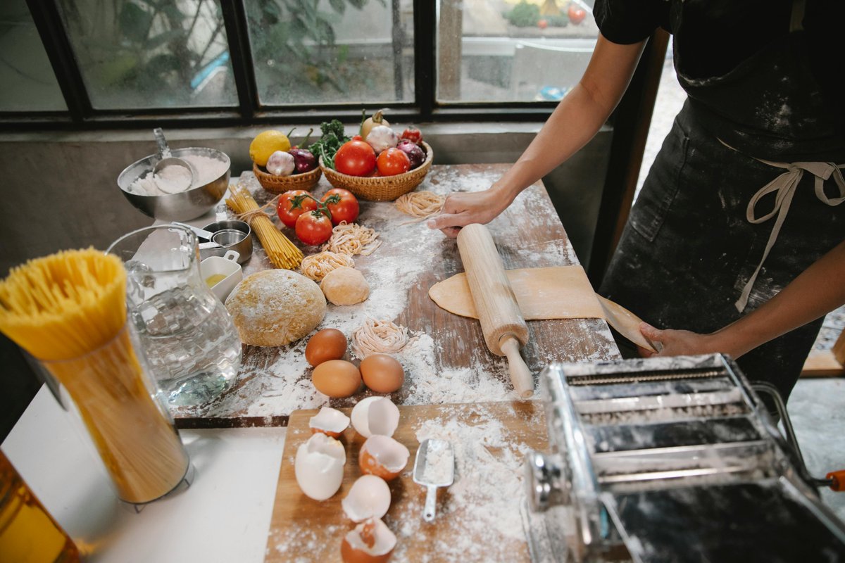 averagechefinfo's tweet image. Messy, magical, and full of life — that’s the average kitchen. 🌿
 Average Chef Supply Store is almost here with supplies made for real living. 
#EverydayKitchen  
#KitchenEssentials  
#HeartOfTheHome  
#KitchenMadeSimple    
#HomeWithLove  
#RealLifeKitchen  
#LoveYourKitchen