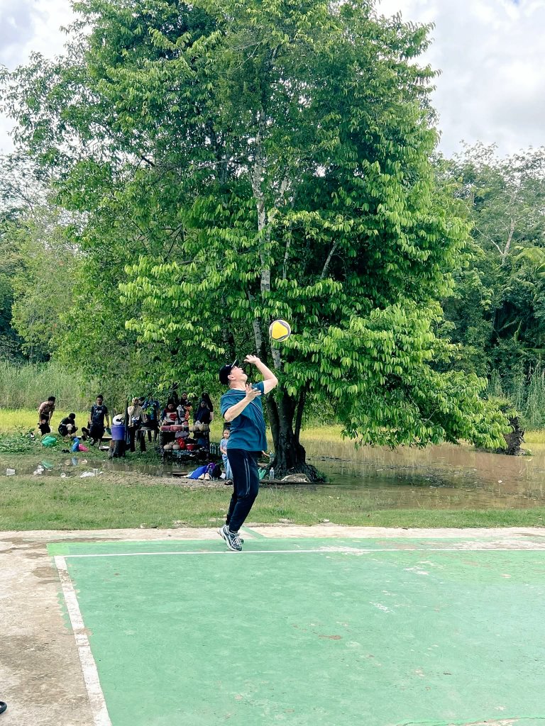 datukjamesratib's tweet photo. 06 SEPTEMBER 2025 | PAITAN

Merasmikan pembukaan Kejohanan Bola Tampar dan Badminton Tertutup N.48 Sugut anjuran Pergerakan Pemuda Parti Gagasan Rakyat Sabah (PGRS) N.48 Sugut bersama Jawatankuasa Pusat Daerah Mengundi (PDM) Tampat di Kampung Tampat, Paitan.

#SugutDihatiKu https://t.co/hlF0NqeqOf