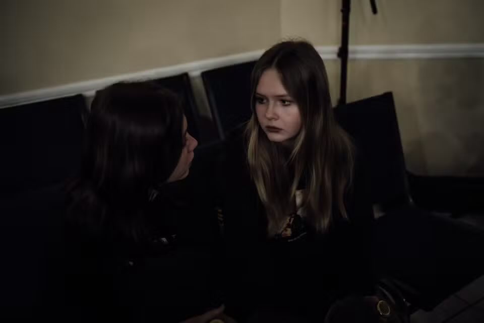 ‼️C’est la plus grande entreprise de kidnapping d’enfants depuis la seconde guerre mondiale 💔⚡️⚡️⚡️⚡️
👉🏼Rééduquer, militariser et russifier les enfants « volés de l’Ukraine » : un système « sans précédent » mis en place par la Russie. Le laboratoire de recherche humanitaire de