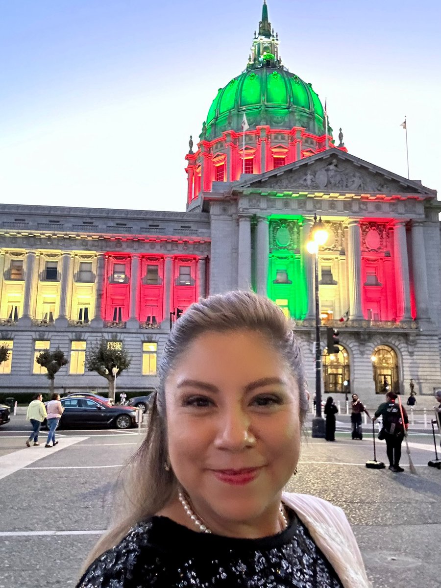 Ser mexicano es un honor, un compromiso con la historia y una fuerza que vive en cada rincón de nuestro corazón. ¡Que Viva México! 
#RetoMesPatrio Desde California 
#OrgulloSEM 🇲🇽💫🇲🇽💫🇲🇽💫