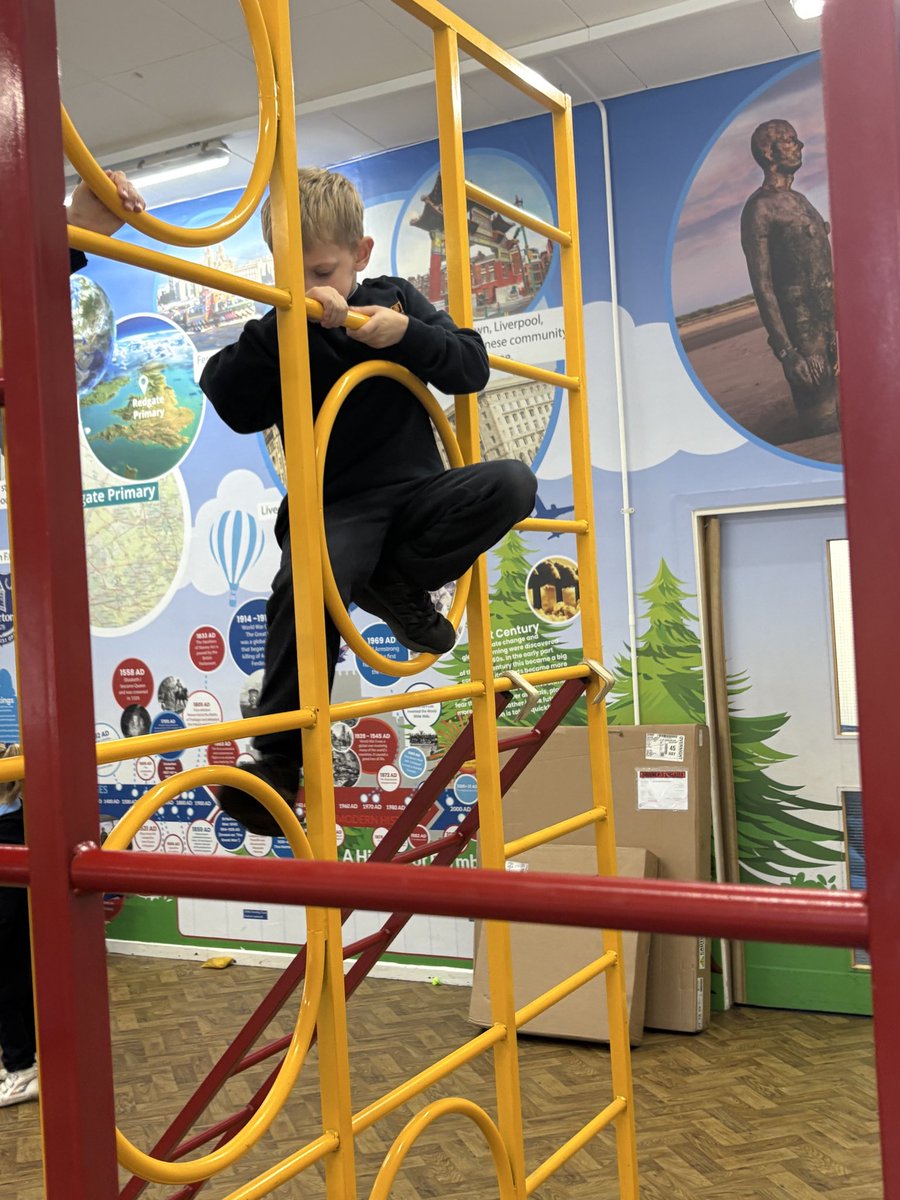 Mrs Fitton tweet media