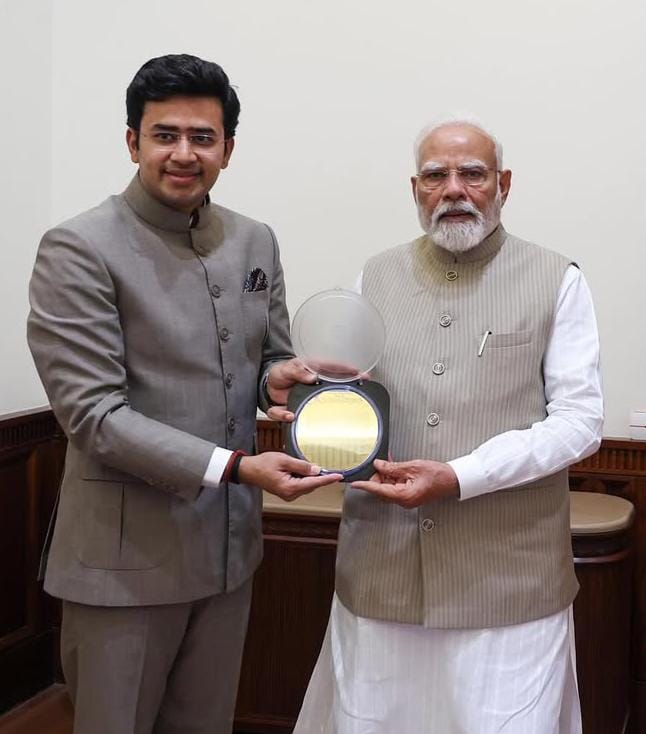 Tejasvi_Surya's tweet image. Heartfelt wishes to our beloved Prime Minister Shri @narendramodi Ji on his 75th birthday.

A true inspiration for the youth in politics, he embodies the spirit of seva, &amp;amp; upholds the relentless principle of Nation First.

Under his visionary leadership, India stands tall with…