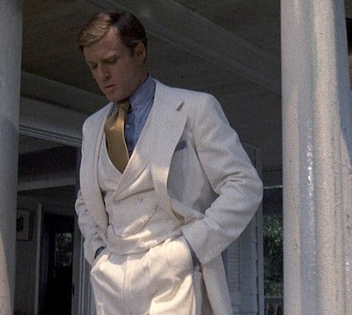 Buenas noches...
Y descanse en paz el gran Gatsby.
Todo eran satisfacciones con él.