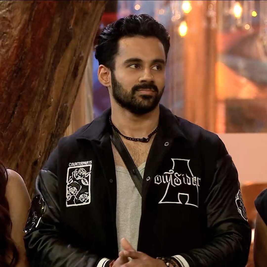 Who is Strongest?

Like for #BaseerAli
RT for #AbhishekBajaj 

#BiggBoss19 #BB19 #BiggBoss 

Like.                          RT.