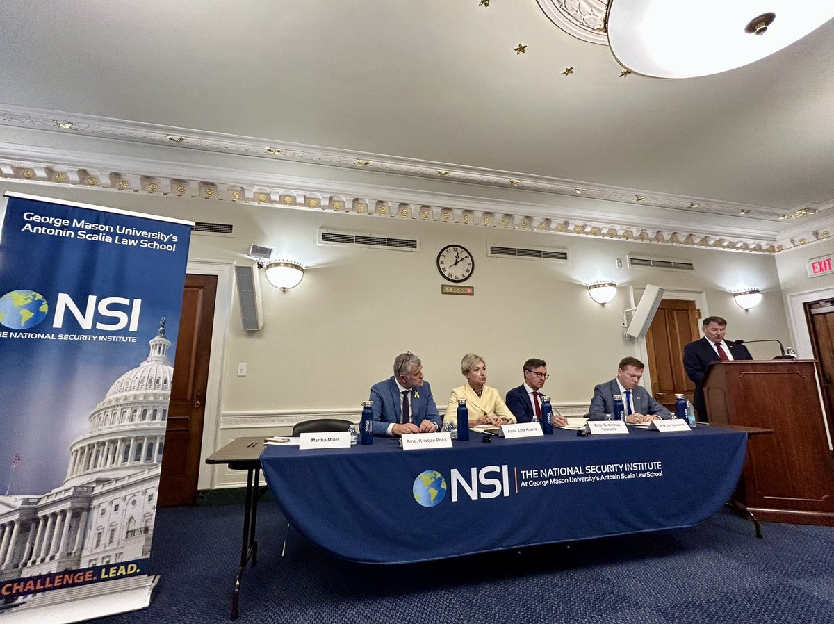 🇺🇸Great turnout this morning for a discussion on cyber defense organized by <a href="/MasonNatSec/">The National Security Institute</a> on the Hill featuring 🇨🇿🇱🇹🇪🇪🇱🇻 perspectives. 
DCM <a href="/JanHavranek2/">Jan Havranek</a> from @CzechEmbassyDC shared that we will host <a href="/NATO/">NATO</a> Cyber Champions Summit 2026 bringing together Allies&amp;Indo-Pacific partners.