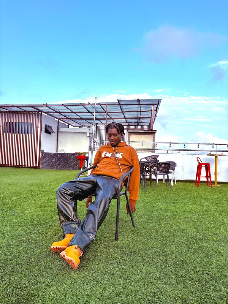 Something new is coming 🔥🔥🔥🦅
But hold up, let’s settle this 🤔
Is Friday night for chilling, turning up, or something else? 👇

Shatta  Wale Pains Kumasi Asanteman  #UTVGhana iOS26 #BigPush  Vini Trent