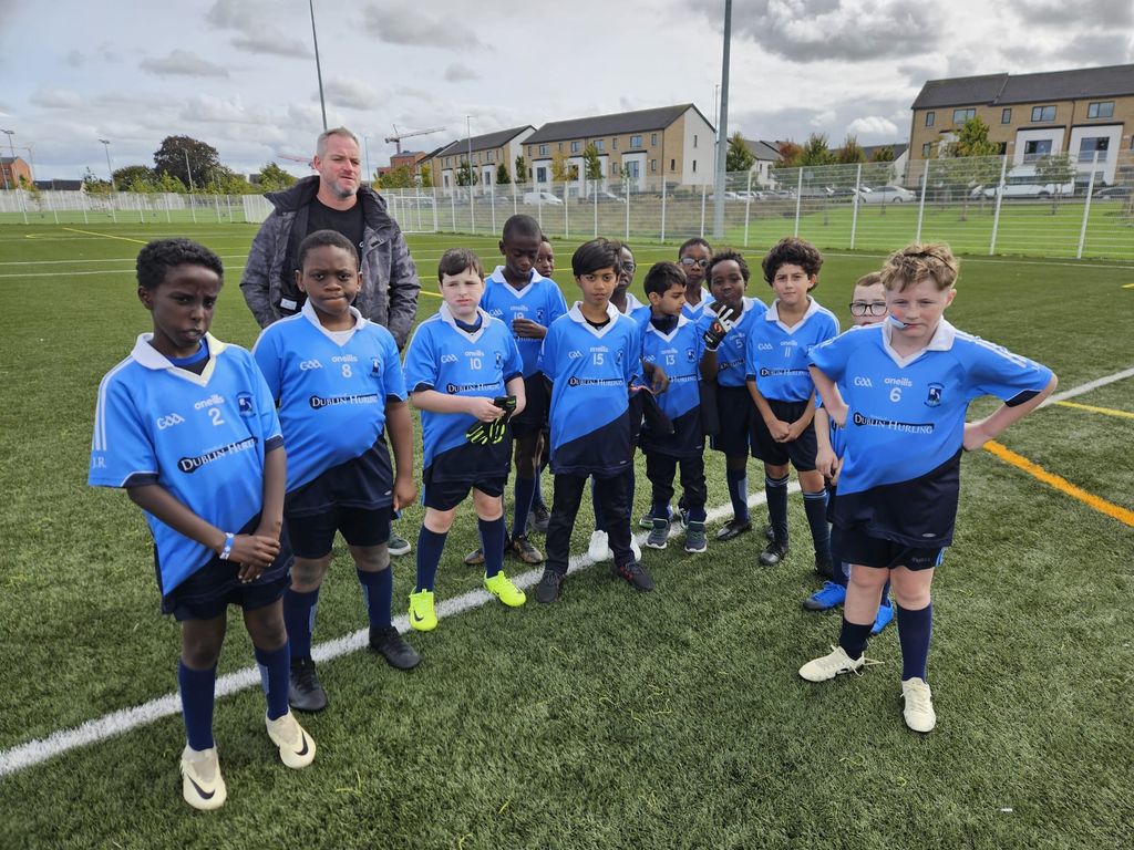 Our junior gaelic football team came out on the wrong side of a cracking 1st round game in the Cumann na mBunscol leagues. We lost by 3 points but scored 7 goals in this encounter. Mr Lynch and Mr Phillips were very impressed with what they saw . Well done lads