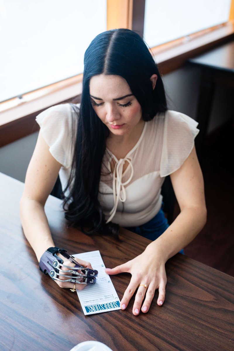 NPDevices's tweet image. Naked Prosthetics devices can help restore fine motor skills, making tasks like writing easier and more natural. #NakedProsthetics #ItsAllAboutFunction #Prosthetics