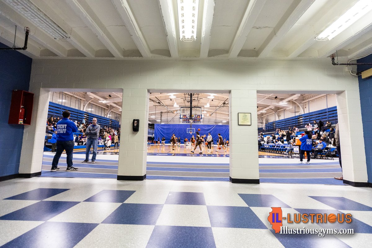 VincentDJohnson's tweet photo. Which #illustriousGyms highlight video should I do next? 
🗳️Vote in the comments.

🏀#Seneca's old-old gym
🏀#MainEast's field house
🏀#CrystalLakeCentral's Field House
🏀#Greenview

@clcathletics @CLCentralHS @GreenviewAD @MEHSBlueDemons @Blue_Demonhoops @Irish_Athletics @SHSIrish_hoops