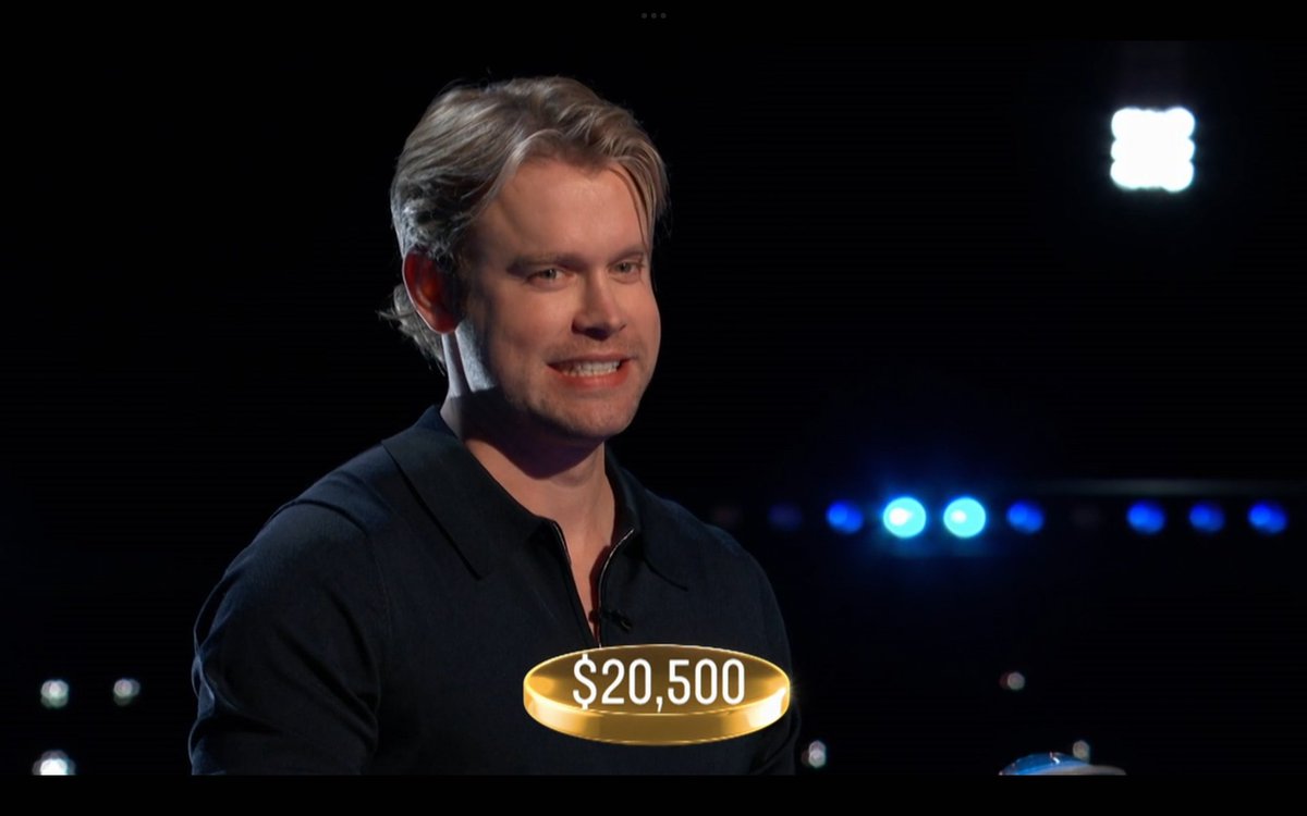 PCOBmidias's tweet photo. 📷|Screenshot do Chord Overstreet na estreia do programa "Celebrity Weakest Link" episódio "Glee Homecoming" que foi ao ar ontem dia 15 de setembro na fox. 7 https://t.co/HcTLpFnWhS