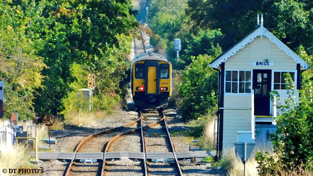 The Independent Brigg Line Rail Group (Est 2012) (@iblrg) on Twitter photo 150277 calls at Brigg with the <a href="/northernassist/">NORTHERN π</a> 2H01 0954 Sheffield Midland to Cleethorpes service this morning, and then is photographed passing Brigg signal box and level crossing.
Β© DT Photo 150277 calls at Brigg with the <a href="/northernassist/">NORTHERN π</a> 2H01 0954 Sheffield Midland to Cleethorpes service this morning, and then is photographed passing Brigg signal box and level crossing.
Β© DT Photo