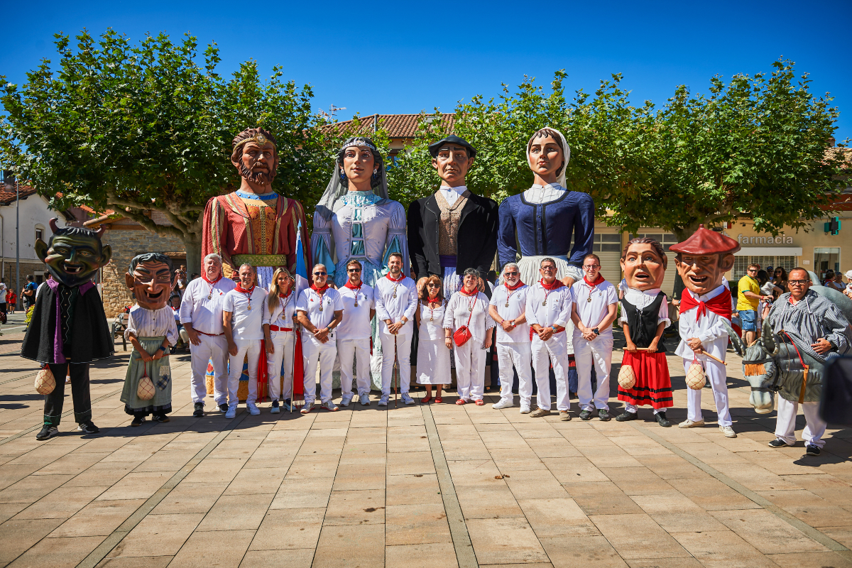 💙 Udaletik eskerrak eman nahi ditugu! Mila esker herriko jaiak gozatzeko lanean aritu zareten guztiei.

💙 Desde el Ayuntamiento queremos dar las gracias a todas las personas que habéis hecho posibles las fiestas. Ya falta menos.