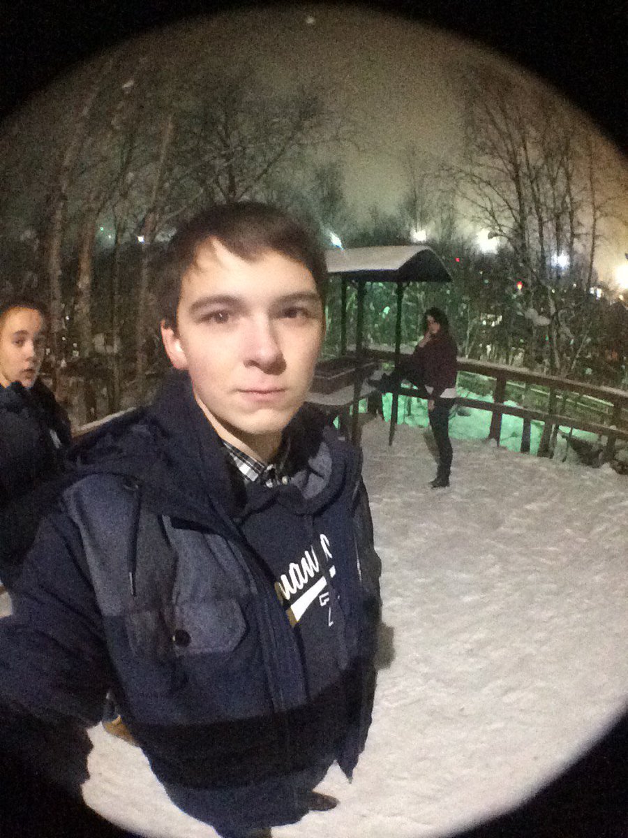 коля tweet media