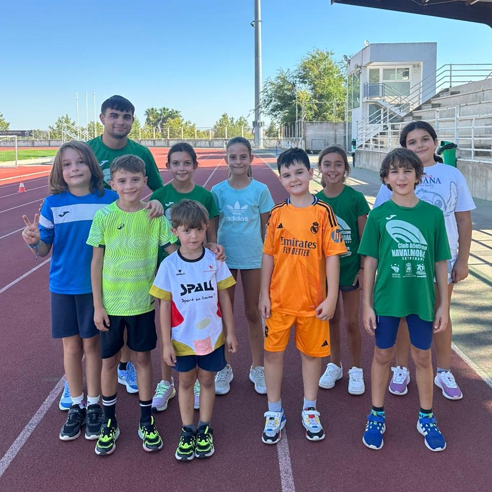 👍Hoy se han iniciado las actividades de nuestra "Escuela de Atletismo" del #RomeroTeam en <a href="/CNTDcaceres/">CNTD CC</a> con <a href="/luismi02/">Luismi</a> <a href="/RaulRS88/">Raúl Romero Segador</a>
📆El lunes 29 Septiembre,tras las Ferias de San Miguel, arrancaremos también en Navalmoral
📲Solicita información sin compromiso sobre horarios y grupos