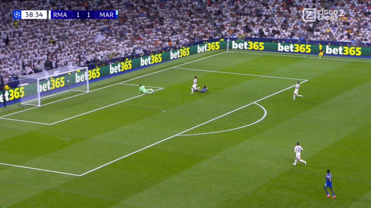 📸- AUBEMAYANG IS SO CLOSE TO THE 1-2.

MARSEILLE ARE PLAYING BETTER THEN REAL MADRID.