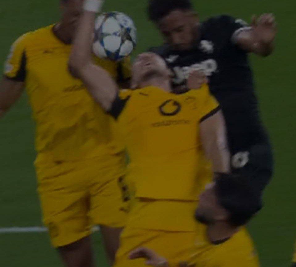 Jjuli🦅 tweet media