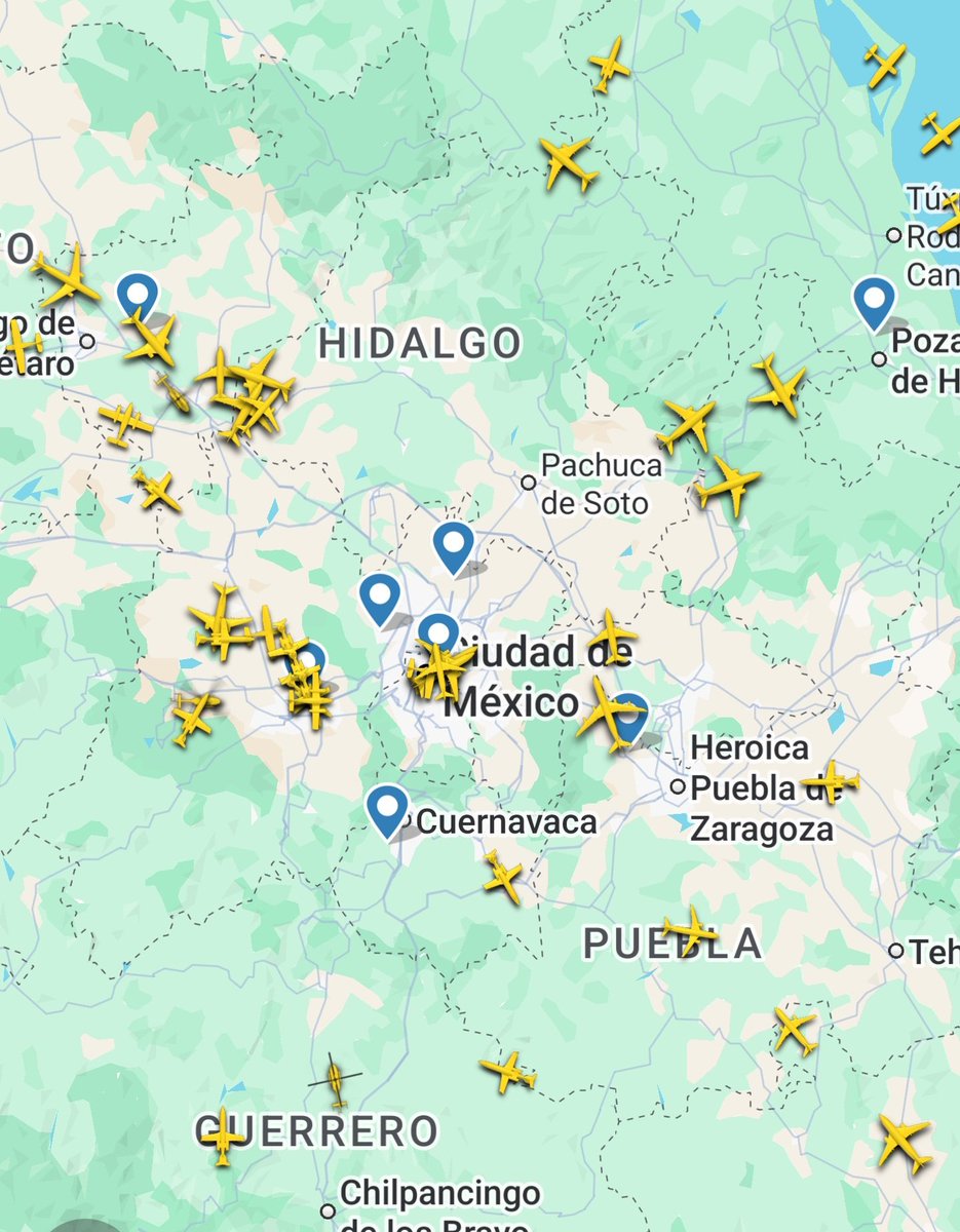 EduardoLeeL's tweet photo. Ora si, ¡A trabajar!, preparando la apertura de los aeropuertos #AICM y #AIFA, oficialmente a las 2000z (2pm local), ya hay patrones de espera. #DesfileMilitar2025 #Patria2025 #AirTrafficControl #ControldeTransitoAereo #ApproachControl #TMAMEX https://t.co/F3taAkZaJE
