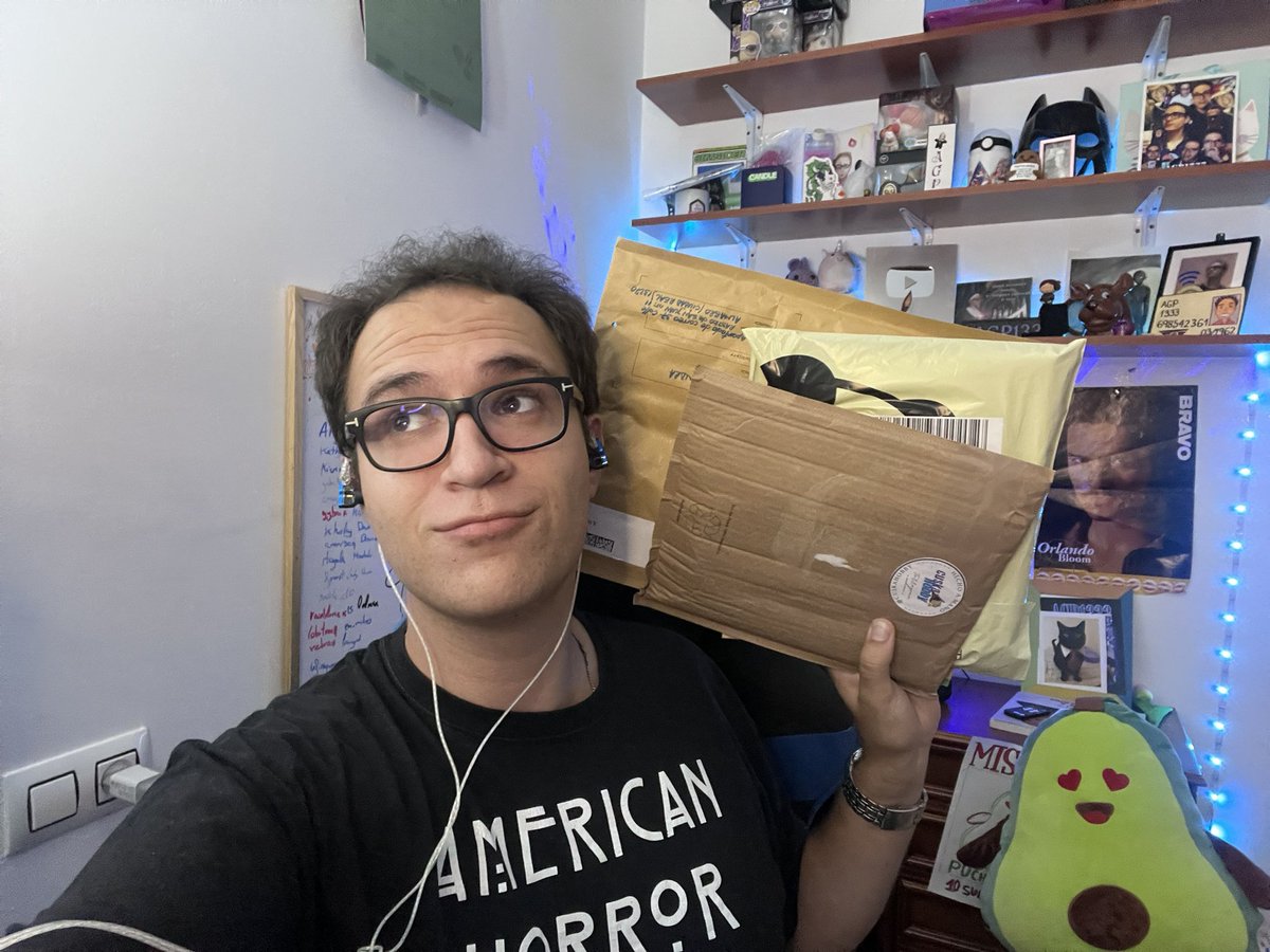 Me han hecho regalitos y los voy a abrir en directo AAAAAAAA 🟣Twitch/Agp1333