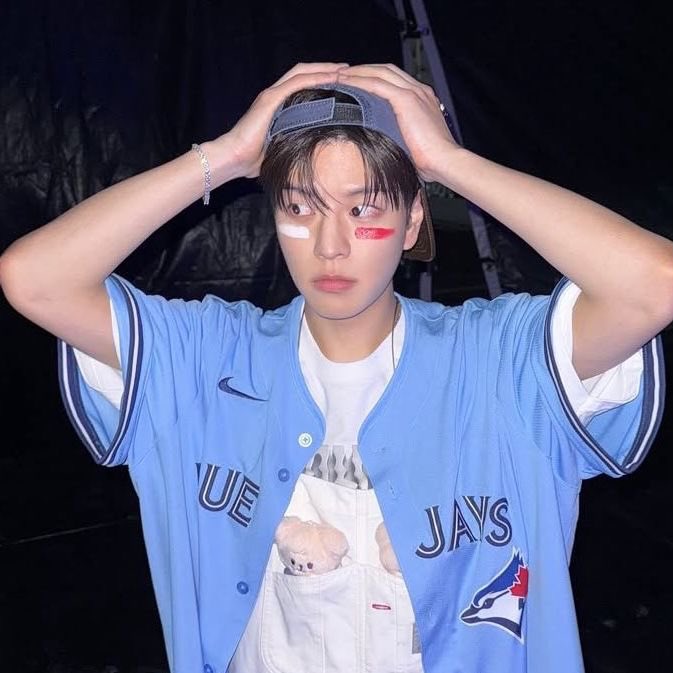 imseungm's tweet image. 김승민 — buscando mutis pt.2 
ㅤㅤ⎯   #kpoptwt #stantwt #stayville

ㅤㅤㅤㅤhe  |  +18  |  seungmin

—&amp;gt;  ׅbusco mutis para interactuar y ser amigos

•  prioridad: skz
•  love: day6, the rose, roblox, disney, kny

♡ + ↻ = mutuals forever