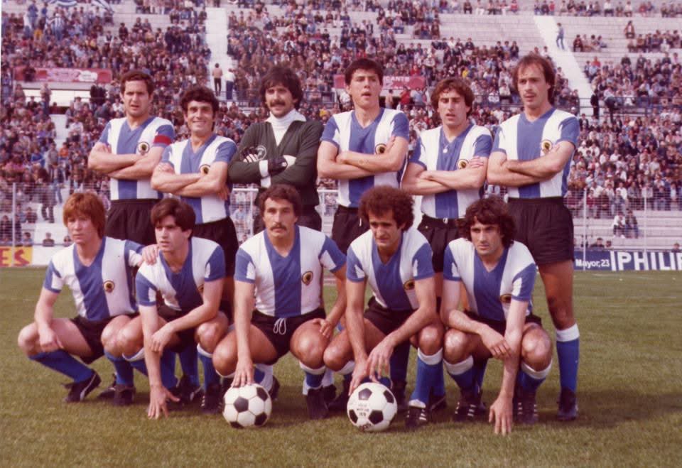 olympia_vintage's tweet photo. #HerculesCF 1979/80

Baena, José Antonio, Amador, Cartagena, Macanás, Zunzunegui.
Charles, Aracil, Abad, Vidal, Carcelén.

Hércules CF v Burgos CF (3-0 Abad, Vidal, Macanás)

🏟️ Rico Pérez 04.05.1980 https://t.co/7dVhShWVJN