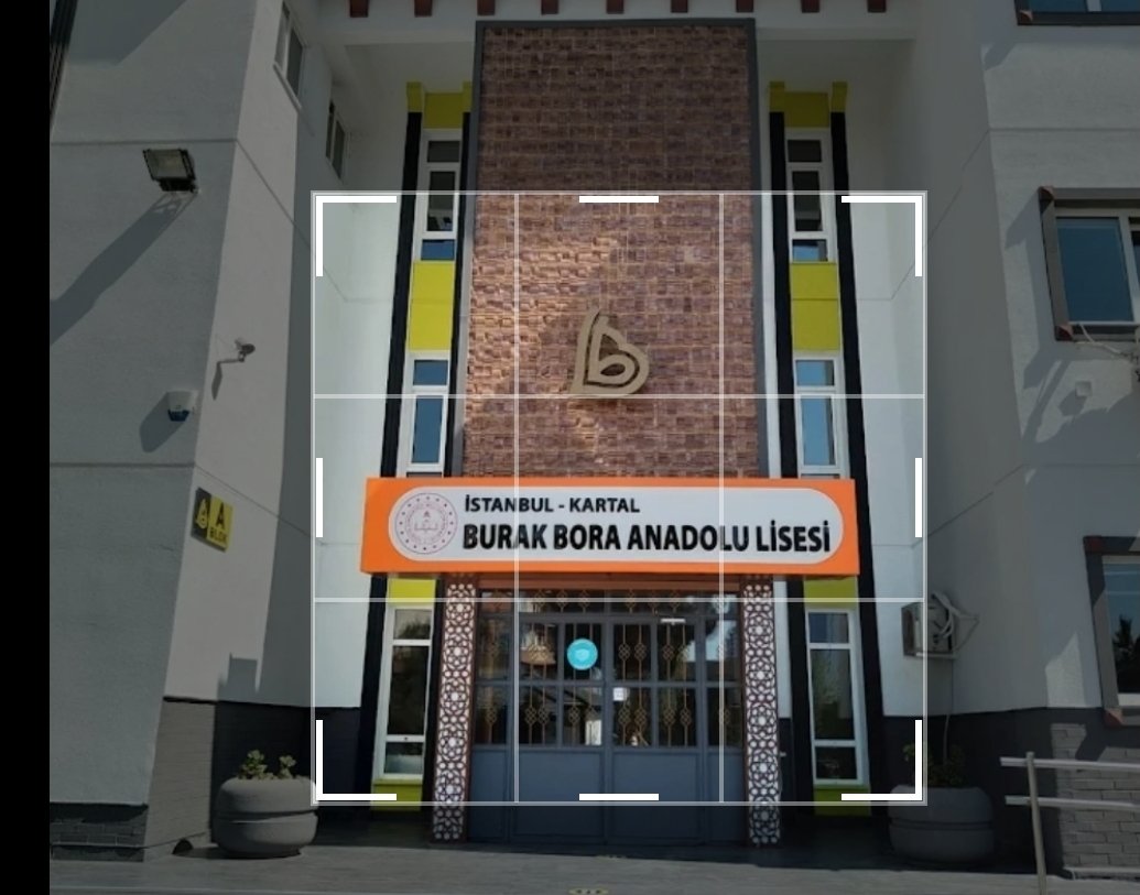 Bu fotoğrafı header için nasıl ayarlayabiliriz? 🤔