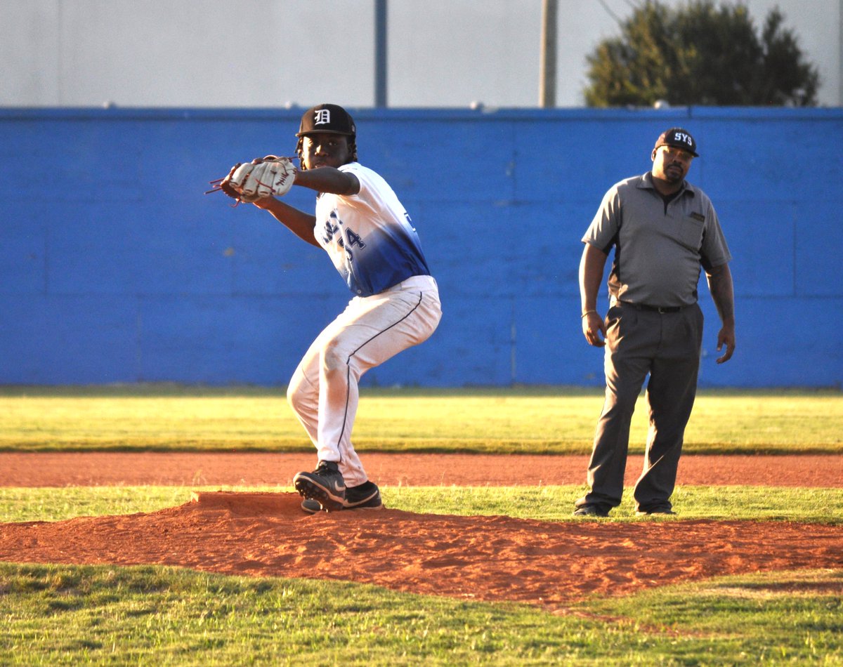 Dekaney High School Baseball ⚾️ (@dekaneybaseball) on Twitter photo It's Game for our JV Wildcats as they take on Aldine in a double header at 5:30 and &: 7:30 at Dekaney. Come out and support your Wildcats! It's Game for our JV Wildcats as they take on Aldine in a double header at 5:30 and &: 7:30 at Dekaney. Come out and support your Wildcats!
