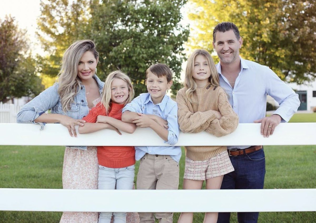 ByeByeBitchesB6's tweet image. #BB7 winner @JanellePierzina and her beautiful family
