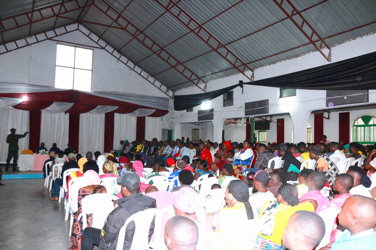 Uyu munsi, mu tugari twose habaye inteko z'abaturage. Meya <a href="/promulindwa/">MULINDWA Prosper</a> yifatanyije n’abatuye Akagari ka Byahi. Hanaganiriwe ku mutekano, kwirinda inzoga zitemewe na magendu, isuku mu ngo n'ibikorwa by’ubucuruzi,kwita ku burezi bw’abana bose no kugira uruhare mu bikorwa bya Leta.