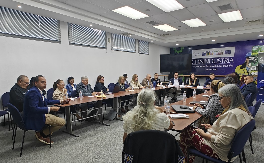 Los días 11, 12 y 13 de septiembre, CAVENVASE participó activamente en mesas de trabajo, junto al Ministerio de Comercio Nacional, SUNDDE y SENCAMER para abordar temas para el desarrollo de la industria nacional tales como, comercio ilícito, simplificación de trámites y calidad.