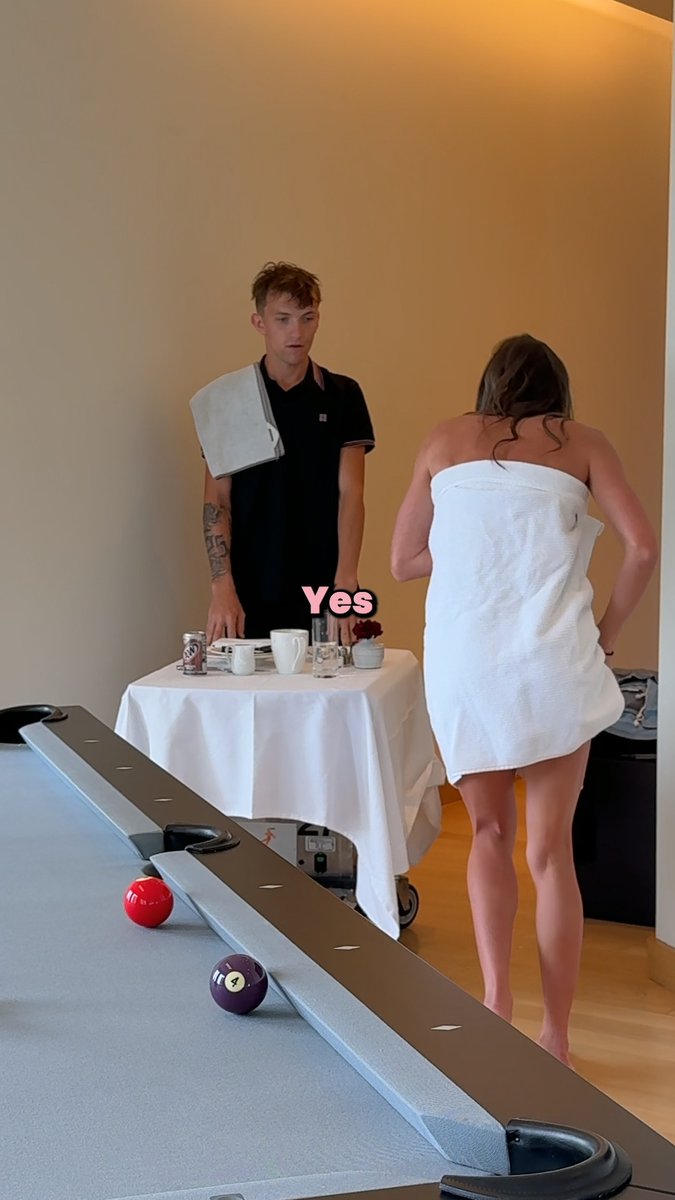 He got two different types of tips 😅