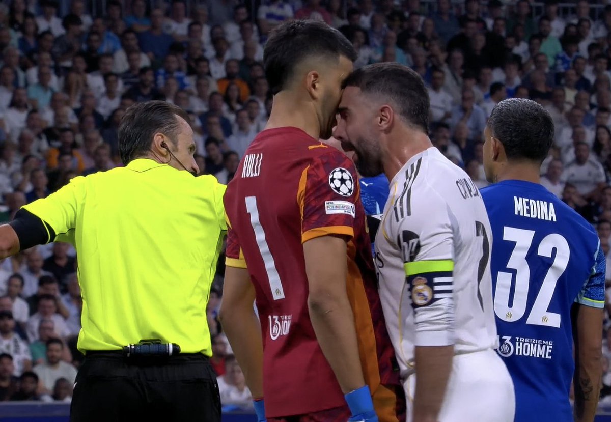 This is a clear red card! #RMAMAR #UCL