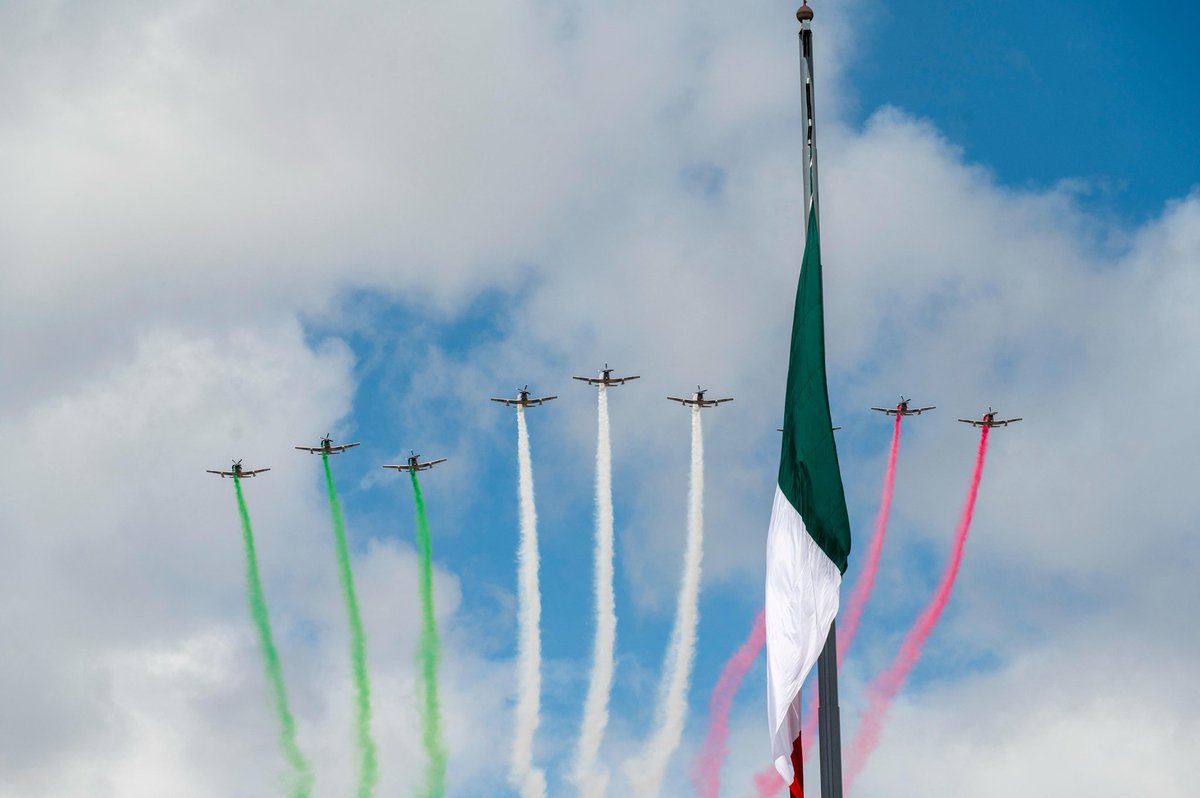 Hoy tuve el honor de asistir al Desfile Cívico Militar con motivo del 215 aniversario del inicio de nuestra Independencia. Un acto solemne encabezado por la presidenta Claudia Sheinbaum, con la valiosa participación de la Secretaría de la Defensa Nacional y la Secretaría de